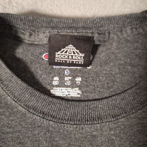 ROCK AND ROLL HALL OF FAME MUSEUM T-Shirt Size Small Vintage Double-Sided Cotton - Picture 3 of 8
